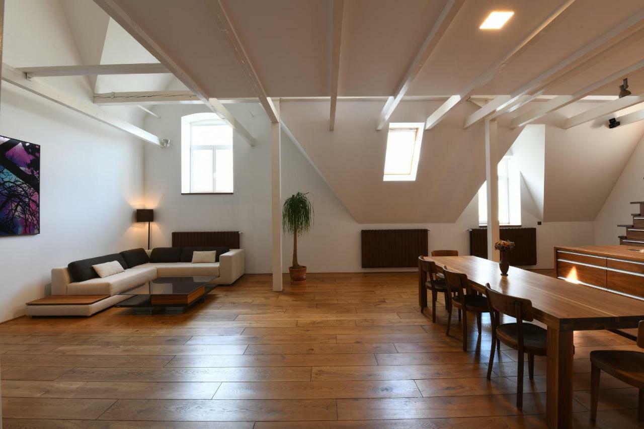 Loft Apartment Prague Luaran gambar